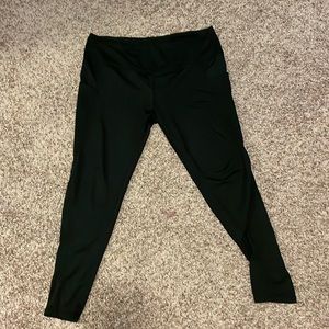 Black leggings with pockets